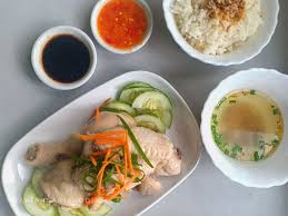 Nasi ayam hainanese dengan herba untuk rasa dan aroma akan berjalan. Resepi Nasi Ayam Hainan 14 Kitpramenulis