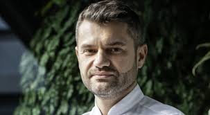 Enrico Bartolini e le 14 stelle Michelin: «Noi chef non diventiamo ricchi.  Cucina preconfezionata e sottovuoto? Non li sopporto»