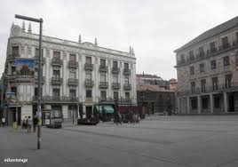 Edificio Modernista Del Banco Herrero En La Calle Santa Clara Zamora Espana Disenos De Edificios Zamora Edificios