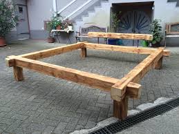 Das Gesteckte Balkenbett Bett Balkenbett Holz Altholz Stilvolleinrichten Handwerk Handarbeit Kreuzuberblattun Bett Holz Eichenbetten Bett Selber Bauen