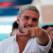 Novo namorado de Anitta é filho de bicheiro e comanda a Beija-Flor