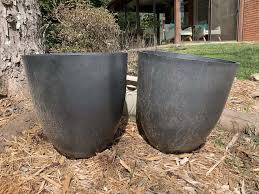If you're looking for garden planters that'll help you add those beautiful decorative touches to your garden, you've come to the right place. Smart Money Saving Ideas For Large Flower Pots Single Girl S Diy