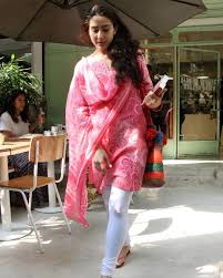 14 Likes 1 Comments Onestopforallideas Onestopforallideas On Instagram Sara Ali Khan Looking Gorgeous In T Casual Dresses Hot Dress Clothes For Women