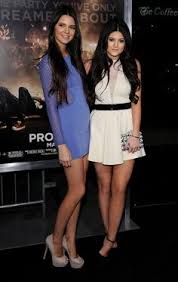 Kylie kristen jenner (born august 10, 1997) is an american media personality, socialite, model, and businesswoman. 75 Kourtney Kardashian Ideas Vedete We Heart It Femei Frumoase