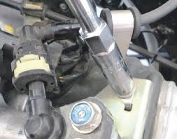 Untuk mengganti busi motor honda beat karbu dan beat injeksi harus membuka cover center body atau biasa disebut cover tutup klep. Jangan Takut Bongkar Mesin Injeksi Karena Gak Perlu Reset Ecu Lagi Kok Motorplus