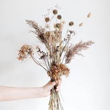 Continue rotating the bouquet and shaping it with more flowers and are these pretty affordable to make ? They Re Back Dried Flowers Are Trending For Weddings In 2020 The Gilded Gown