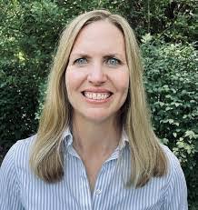 Elizabeth Wurm's Instagram, Twitter & Facebook