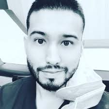 Hola quisiera saber si siendo menor de 18 años podría disminuir la jiba o  joroba y también que métodos