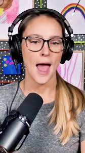 🎤💿 #KylieKelce #NotGonnaLiePodcast #RealTalk #FYP #Lifestyle