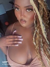 Essential Tips for Aspiring Plus Size Models