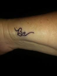 Harfler, harfleme, arkaplan tasarımları hakkında daha fazla fikir görün. B Initial Tattoo Schrift Tattoos Hand Tattoos Initial Tattoo