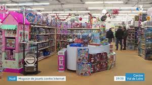 Noel : comment font les magasins de jouets pour se démarquer d'internet ? -  YouTube