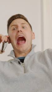 GUYS IN THEIR 30s GOING TO OASIS