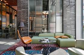 Idealnie skrojona zarówno do nowoczesnego, jak i tradycyjnego salonu. Puro Gdansk By Desallesflint Hotel Interiors