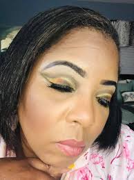 Teresa debuts her new hair extensions. Her lips look  different,….better,…don't you think? #TeresaGiudice #bravotv #RHONJ