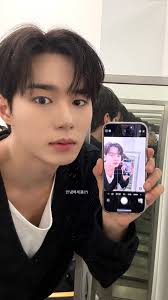 Follow for more Kim jong BoNK 1 ow. IT SEEMS LIKE LIFE IS GIVING YOU  LEMONS. MAN, YOU KNOW WHAT SAY ТотнаТ? TO ТН? SAY SCREW LEMONS! HAVE ZERO  USE FOR FORTHEM!