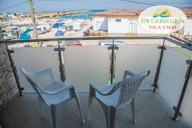 1 of 14 umbrele pe plaja 2 mai 13 of 14 vila evergreen si plaja 2 mai 14 of 14 vila evergreen 2 mai gazduieste 3 apartamente ideale pentru familii numeroase Vila Evergreen Flickr