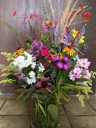 Trotz Der Hochsommerlichen Hitze Und Trockenheit Haben Wir Einen Blumenstrauss Aus Dem Garten Fur Unsere Ehemalige Mitarbeiterin Zum Geburtstag Pf Bouquet Plants