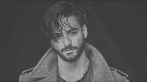 Tú me partiste el corazón (maluma baby) pero mi amor no hay problema nou nou ahora puedo regalar (qué) un pedacito a cada nena solo un pedacito tú me ahora me tocó a mi cambiar el sistema andar gatas nuevas repartir el corazón sin tanta pena ahora te digo goodbye muito obrigado pa´ ti ya no hay. Maluma El Perdedor Versuri In Romana Cel Care A Pierdut Youtube