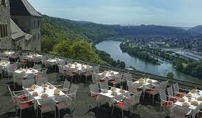 burg restaurant mit aussichtsterrasse burg hornberg neckarzimmern baden wurttemberg germany burg hotel traumurlaub und restaurant