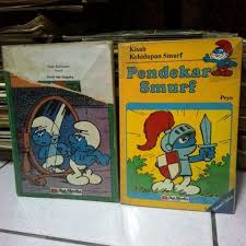 Suatu ketika aku sendirian di rumah, tidak ada siapapun. Jual Kisah Kehidupan Smurf Buku Saku Aya Media Cek Harga Di Pricearea Com