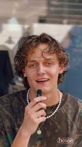 Joshua Kyle's Instagram, Twitter & Facebook