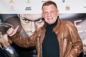 Bronisław cieślak estimated net worth, salary, income, cars, lifestyles & many more details have been updated below. Bronislaw Cieslak Skomentowal Nowy Zwiazek Bratanicy Kozaczek