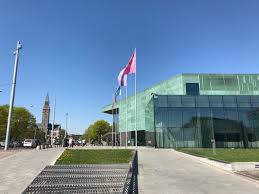 Four gently curved planes, are placed on top of each other in an alternating upward movement. Markus Thiel On Twitter Zweite Station Von Brsoontour Debut Im Musiikkitalo Helsinki Brso Sammelt Infos Erfahrungen Furs Konzerthaus Akustik Schon Wieder Toyota Https T Co W1atg1rkss
