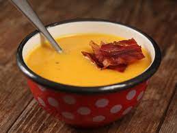 Pe langa reteta de tarta cu dovleac pe care o gasiti in categoria de tarte a meniul de retete culinare, incercati cu incredere si supa crema de dovleac ingrediente: Supa Crema De Dovleac