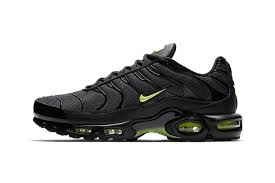 Nike S Air Max Plus Joins The Night Ops Crew Nike Air Max Plus Air Max Plus Air Max