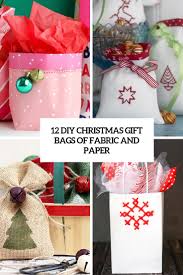 So to save money, just buy a few extra rolls of paper and make a few bags to have on hand for those last minute gifts. 12 Diy Christmas Gift Bags Of Fabric And Paper Shelterness