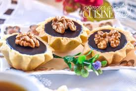 Mini Tartelettes Caramel Et Chocolat Amour De Cuisine Mini Tarte Gateau Aid Facile Recette Patisserie Orientale