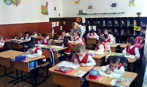 Vacanţele elevilor din toate ciclurile de învăţământ sunt programate astfel Cand Incepe De Fapt È™coala Decizia Care VizeazÄƒ ToÈ›i Elevii Structura Anului È™colar 2020 2021 Impact