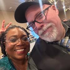 What investment opportunities are available in middle Tennessee?