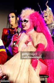 167 Dawn Mcintyre Stock Photos, High-Res Pictures, and Images