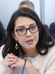 File:Sariha Moya, secretaria nacional de Planificación. Comisión de  Soberanía Alimentaria (cropped).jpg