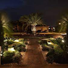 24 Awesome Landscape Lighting Ideas Slodive Landscape Lighting Design Tropical Landscape Design Landscape Design