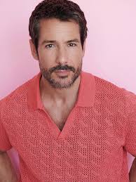 A Begoña, embarazada de Gabriel, la echan de casa. A María, embarazada de  Raúl, también la echan. 🤣 Descubren a Pelayo y va con su madre; ya no se  ven. La tía