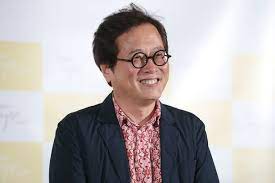 허나 2018년 10월 백종원 비난 사건을 기점으로 황교익의 발언과 행적이 전면적으로 조명되었고, 과거에 발언했던 내용들이 대중들에게 발견되면서 그의 근거없는 주장과. L I Yc3cakemvm