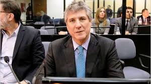 El exvidepresidente de la nación amado boudou fue condenado a tres años de prisión en suspenso or la le otorgaron la prisión domiciliaria a amado boudou. Caso Ciccone Amado Boudou Fue Condenado Y Ya Esta Preso En Ezeiza El Cronista