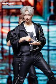 In french, hungarian, slovak, portuguese and spanish it is written with an acute accent, félix, whereas in catalan it is written with a grave accent, fèlix. Kconusa On Twitter Felix Stray Kids Felix Stray