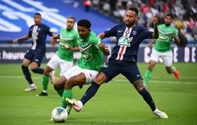 Guingamp s'est offert l'exploit de battre le psg au parc des princes en quarts de finale de coupe de la ligue mettant ainsi fin à une série d'invincibilité de 49 matchs dans les coupes nationales pour les parisiens. Coupe De France Le Psg Contre Guingamp Ou Caen En 32es De Finale