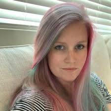 Sarah Bringhurst Familia (@TheLyralen)