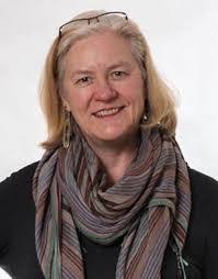 Sarah Browning's Instagram, Twitter & Facebook