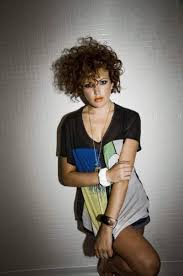 Annie mac is most well known for her radio 1 show, the mash up, where she broadcasts 2 hours of dance music around the world every friday night. Annie Mac Music Videos Stats And Photos Last Fm
