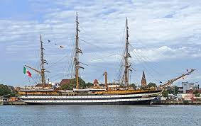 Tutti a bordo dell'amerigo vespucci, meravigliosa nave scuola della marina militare video. Modellismo La Amerigo Vespucci In Mostra A Lissone Monza In Diretta
