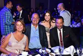 وعادت هنادي مهنا لتثير الجدل من جديد بصورتها مع طبيب مختص في جراحات السمنة وبخاصة بعد تعليق الطبيب على صورتهما وجاء فيه شكرا الفنانة هنادي مهنا على ثقتك في مجموعة. Ø¸Ù‡ÙˆØ± Ù†Ø§Ø¯Ø± Ù„ÙˆØ§Ù„Ø¯Ø© Ø§Ù„ÙÙ†Ø§Ù†Ø© Ù‡Ù†Ø§Ø¯ÙŠ Ù…Ù‡Ù†Ø§ Ø§Ù„ÙØ±Ù†Ø³ÙŠØ© Ø¯Ù†ÙŠØ§ Ø§Ù„ÙˆØ·Ù†