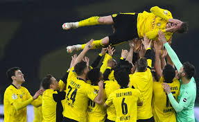 10 minutes full of goose bumps! Dfb Pokal Bvb Mit Grossen Gefuhlen Nach Sieg Uber Rb Leipzig