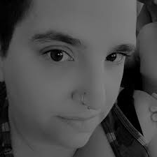 Poorly 😷 so cup of tea and reading for abit! Anyone read this series? I  much prefer the other covers of these books!