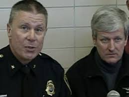 Mỹ: Tay súng tự đốt nhà "bẫy" lính cứu hỏa